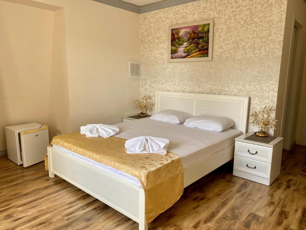 Spa Hotel Karakas Sukhumi Esterno foto